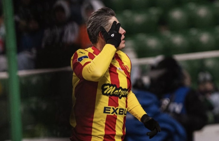 Ονειρικό ντεμπούτο για τον Στεπίνσκι: «Πάγωσε» τη Βαρσοβία!