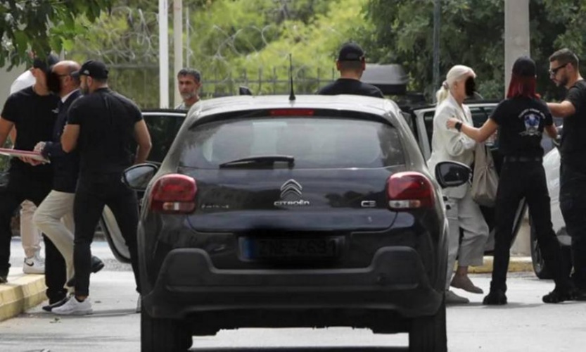 Θάνατος Μαζωνάκη: Για 2ο βράδυ στη φυλακή οι δύο γιατροί - Φύλλο και φτερό τα οικονομικά του ζευγαριού
