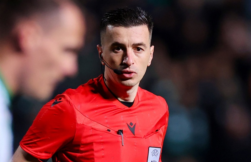 Ομόνοια-Ριέκα: Αποδοκιμασίες στον Αλβανό διαιτητή και ψυχολογικό μπουστάρισμα σε Μαέ! (ΒΙΝΤΕΟ)