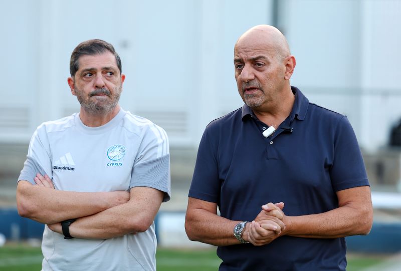 Θα βάλει σε τάξη τον «μεγαλόσχημο» ο πρόεδρος; 