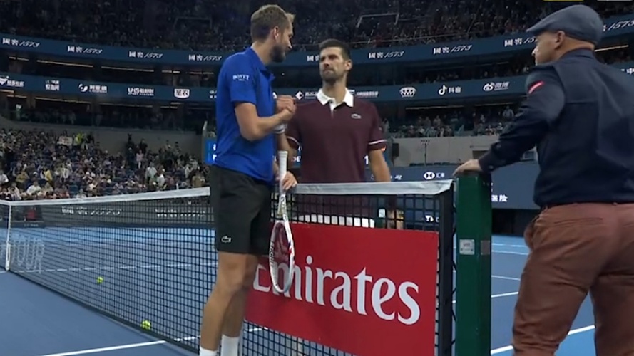 China Open: Κτύπησε θεατή με το μπαλάκι ο Μεντβέντεφ και αποβλήθηκε, στον τελικό ο Τζόκοβιτς! (ΒΙΝΤΕΟ)