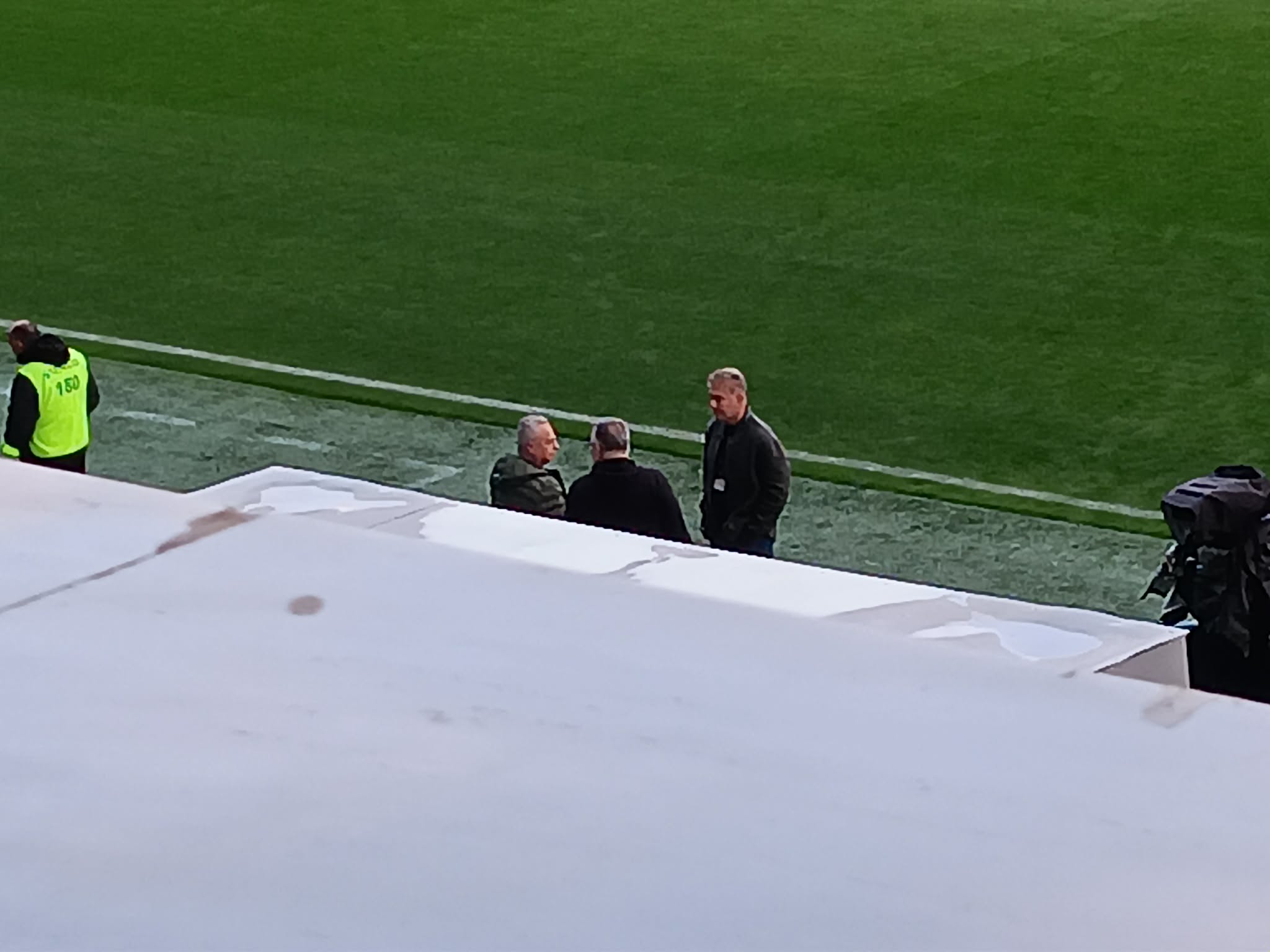 Πηγαδάκι με Παπασταύρου πριν το ματς στη Λεμεσό