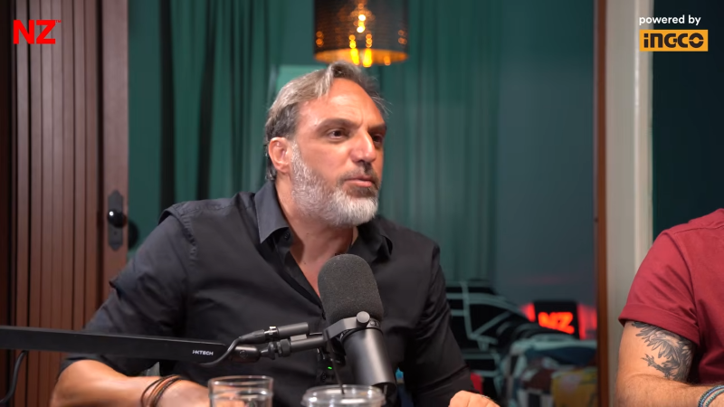 Η λατρεία στον Παπακωνσταντίνου και οι "ενστάσεις" (ΒΙΝΤΕΟ) 