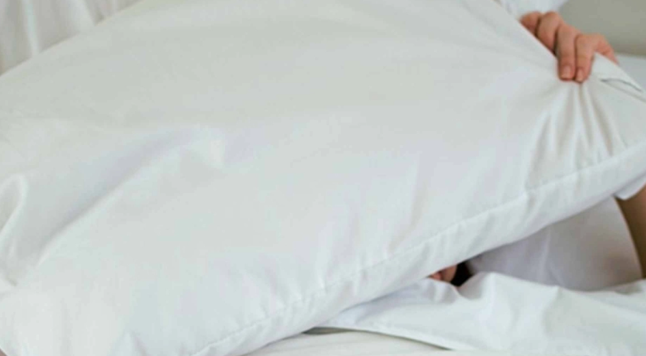 Ο λόγος που όσοι ροχαλίζουν δεν ξυπνούν από τον θόρυβο που κάνουν