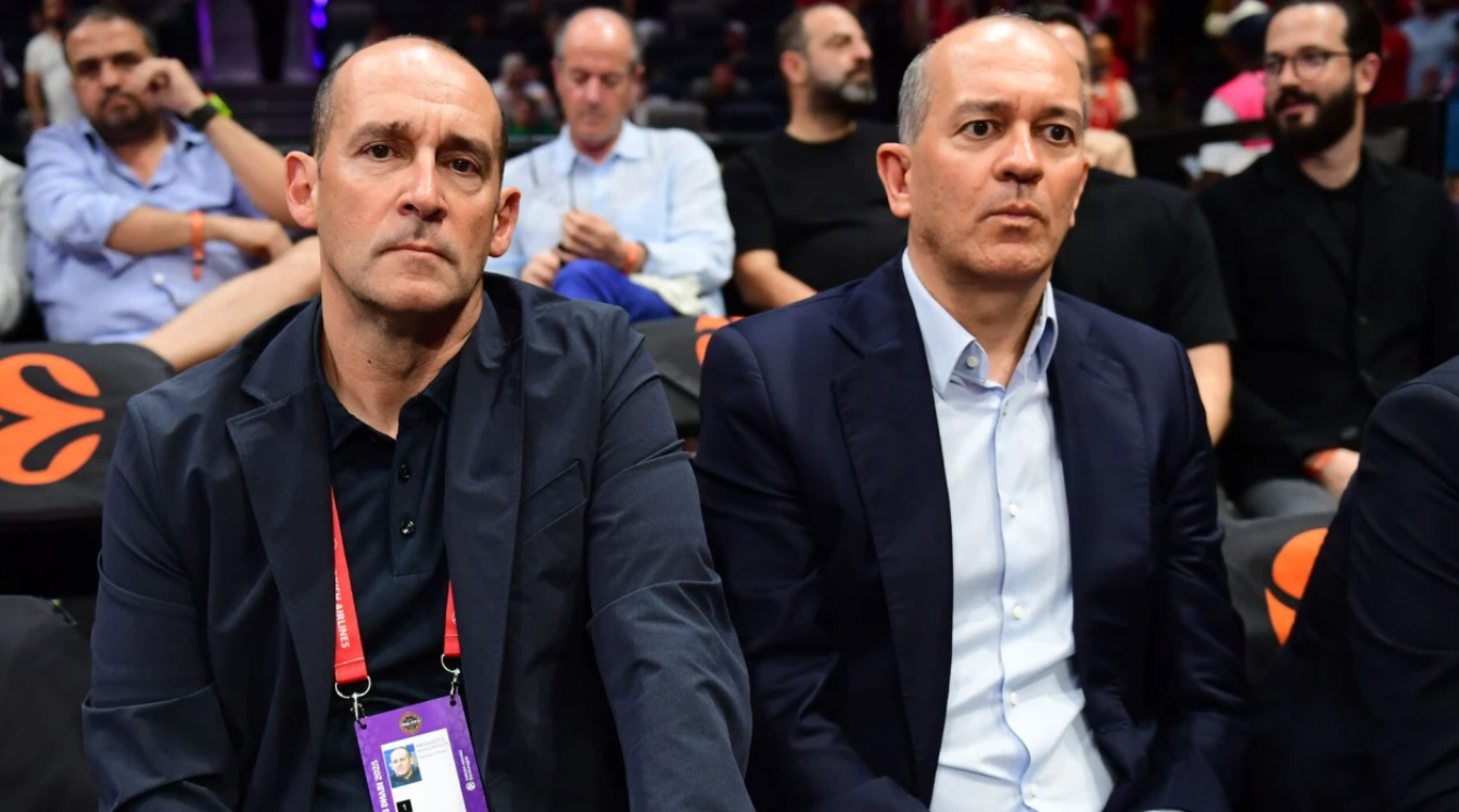 Ολυμπιακός σε Γιαννακόπουλο: «Τον δαφνοστεφανωμένο, που κόσμησε το ΟΑΚΑ, δεν θα το ξαναπιάσεις στο στόμα σου»
