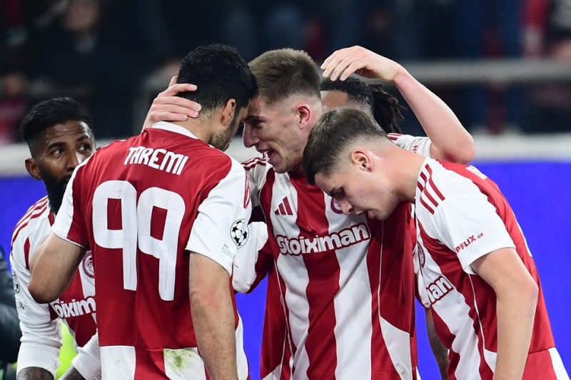 Ατσάλινος Ολυμπιακός, ανίκητος Τζολάκης και φουλ για ΠΡΟΚΡΙΣΗ μέσα στο Άμστερνταμ!