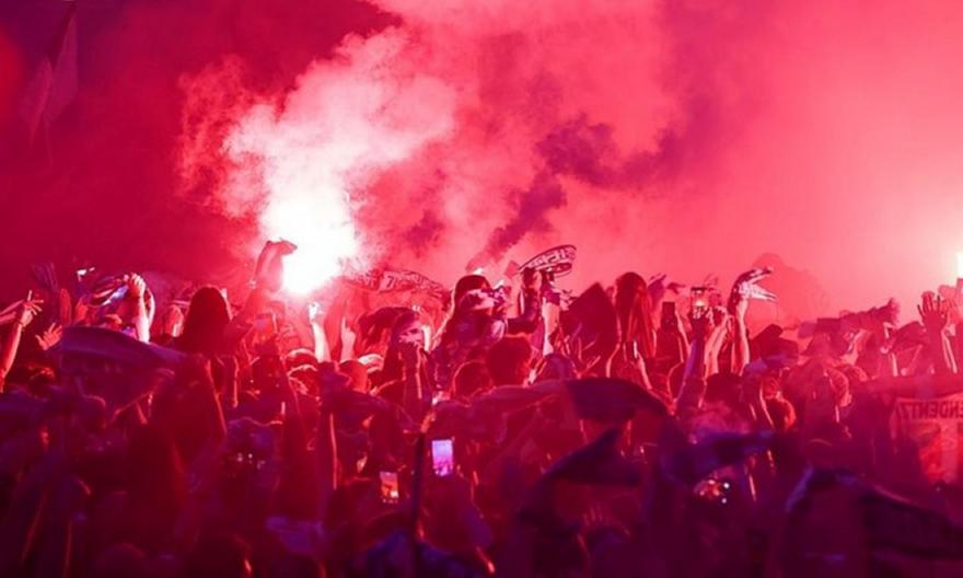 Τρέλα και φοβερή ατμόσφαιρα (BINTEO)