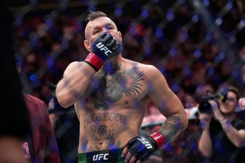 ΦΙΑΣΚΟ η επιστροφή του ΜακΓκρέγκορ στο UFC: Εγκατέλειψε τραυματίας μετά από... 69 δευτερόλεπτα