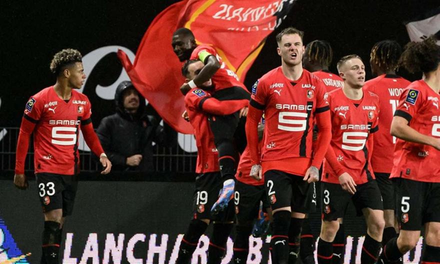 «Φρέναρε» την Παρί και έβαλε… φωτιά στο πρωτάθλημα η Ρεν!