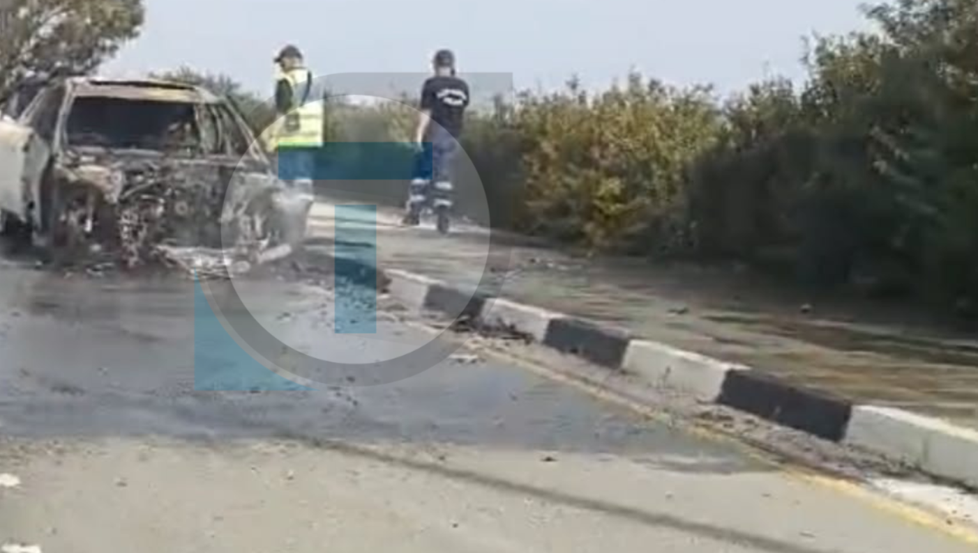 Συγκλονιστικές εικόνες από το όχημα που τυλίχθηκε στις φλόγες στη Λάρνακα: Κυκλοφοριακό χάος - Η κατάσταση υγείας των επιβατών