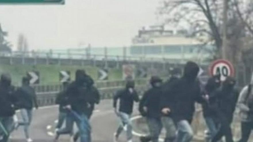 Επεισόδια ανάμεσα σε οπαδούς (BINTEO)