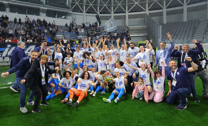 Πρωινό «κτύπημα» για Άγγελο Τσολάκη και Apollon Ladies!