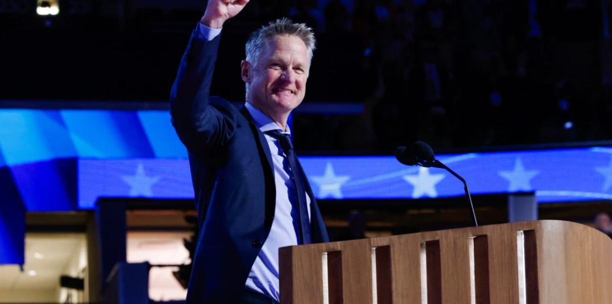 Οι Γουόριορς θέλουν να «κόψουν» τον Στιβ Κερ λόγω… πολιτικών φρονημάτων