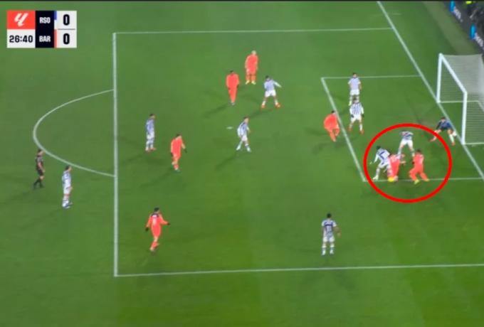 Γιατί ο Χιλ Μανθάνο ακύρωσε το γκολ του Γιαμάλ στο Σοσιεδάδ-Μπαρτσελόνα