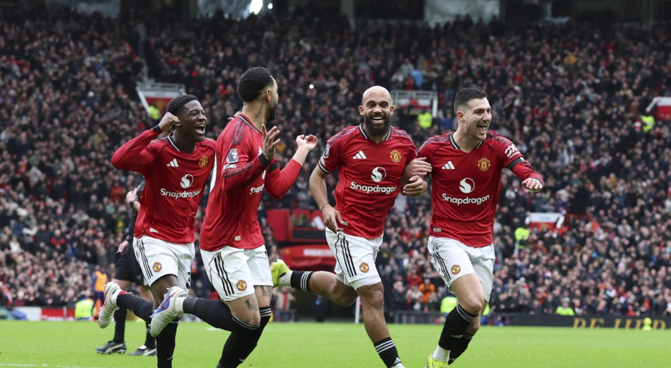 Η... ξεχωριστή πρωτιά της Γιουνάιτεντ στην Premier μετά την ήττα της Άρσεναλ από τη Σίτι