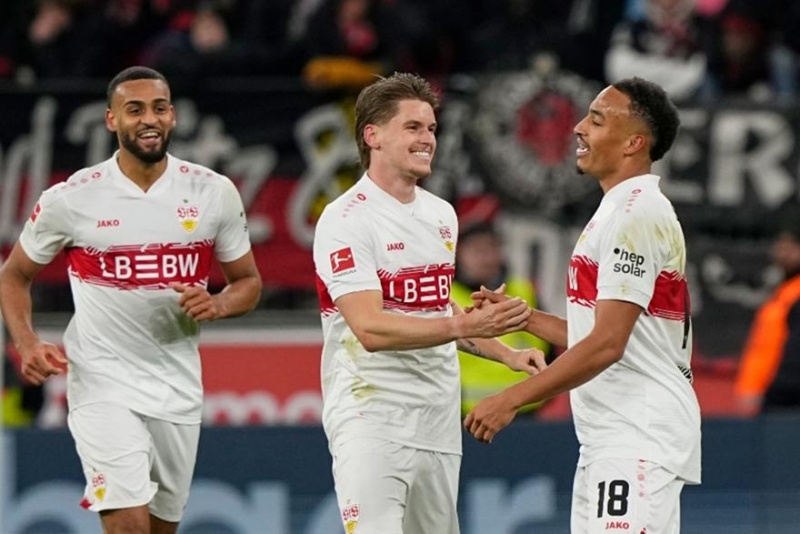 Πανδαισία η Στουτγκάρδη, καθάρισε την Γκλάντμπαχ και ανέβηκε τετράδα!