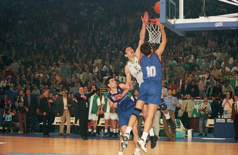 Τριάντα χρόνια από το πρώτο ευρωπαϊκό: Η μέρα που ο Παναθηναϊκός το σήκωσε στο Παρίσι - Οι ιστορίες πίσω από την ιστορία (ΒΙΝΤΕΟ - ΦΩΤΟΓΡΑΦΙΕΣ)