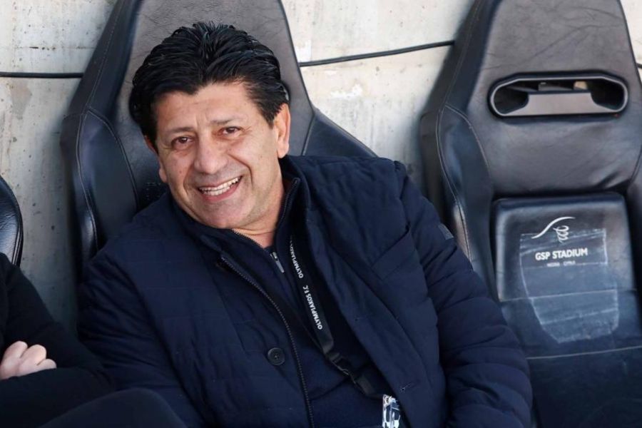 «Δεν λύνεις το πρόβλημα αν φωνάζεις» — Η θέση του Ολυμπιακού για διαιτησία, μεταγραφές και ρόστερ