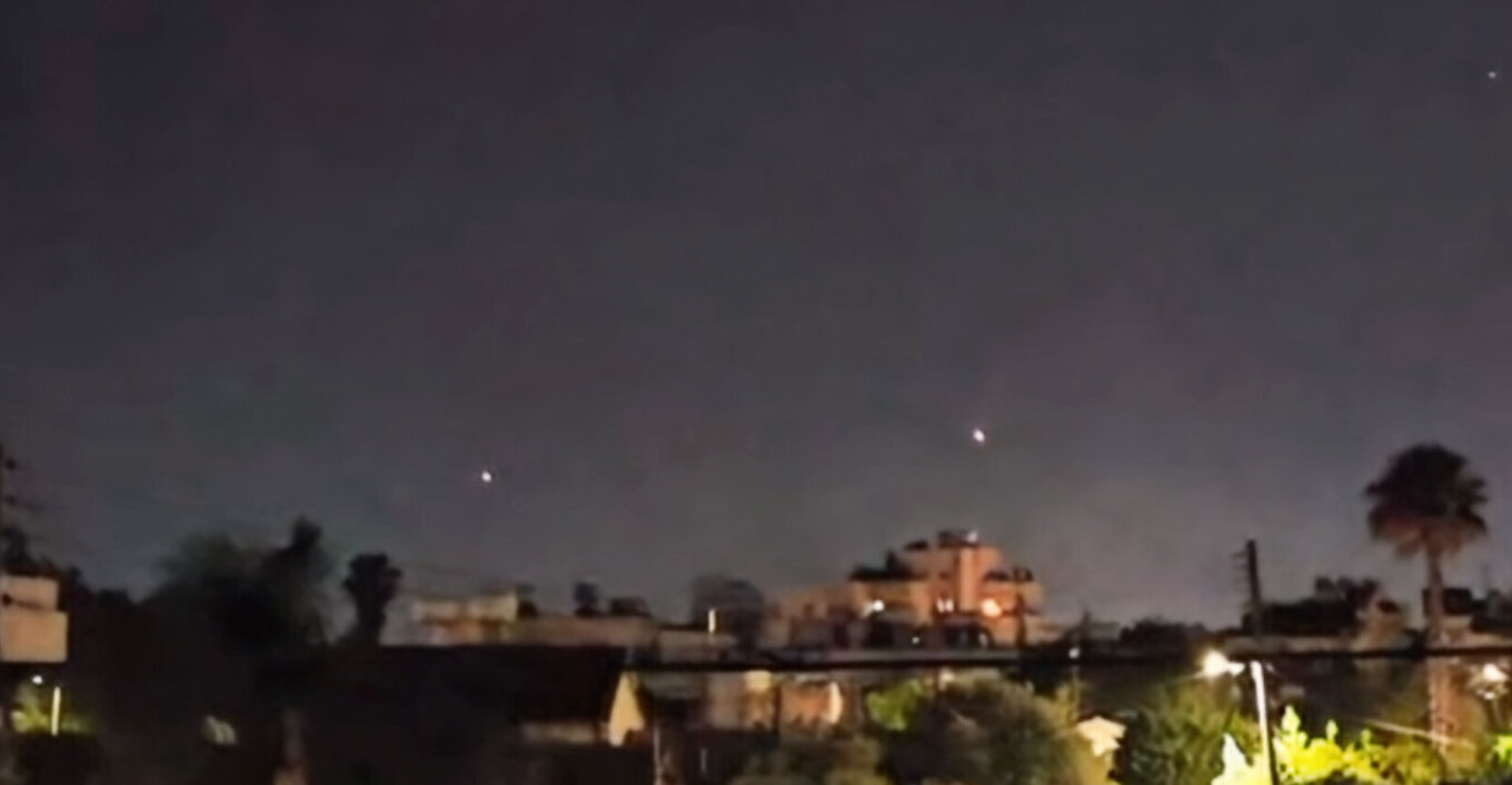 Video: Οι πύραυλοι του Ιράν φάνηκαν μέχρι τη Λεμεσό – Καταγράφηκαν και από Κύπρο οι επιθέσεις