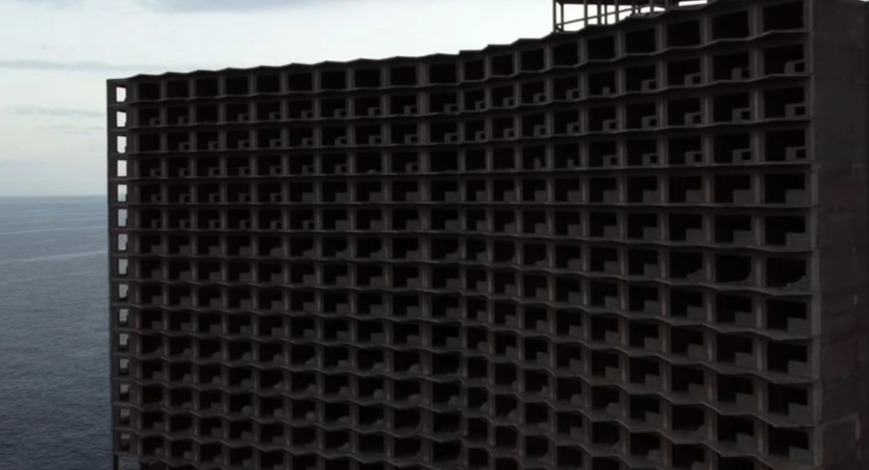 Το «ξενοδοχείο-φάντασμα» της Ισπανίας θα κοστίσει εκατομμύρια για να κατεδαφιστεί: Το συνοδεύουν ανατριχιαστικές ιστορίες 