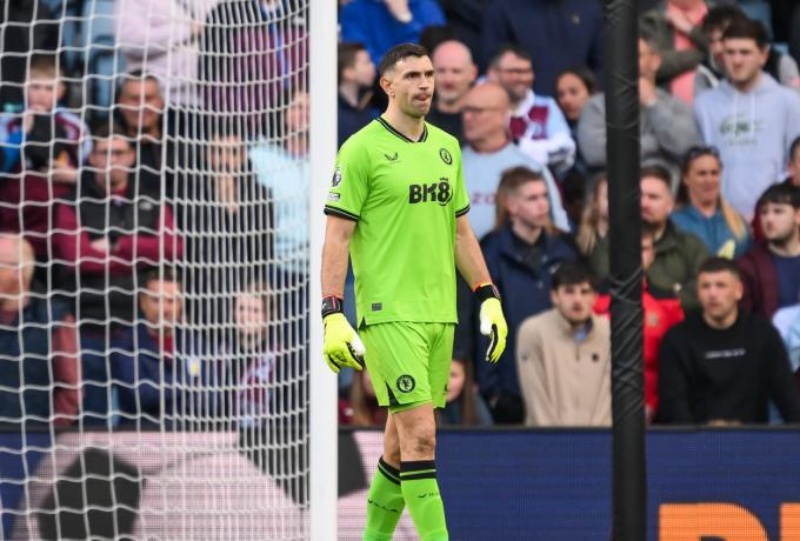Απίστευτος Μαρτίνες: Σήκωσε το Europa League παίζοντας με... σπασμένο δάχτυλο!