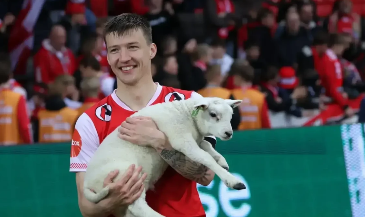 «Η κότα, το σφαγμένο γουρούνι και οι σαγιονάρες»: Τα 15 πιο σουρεαλιστικά βραβεία στο ποδόσφαιρο