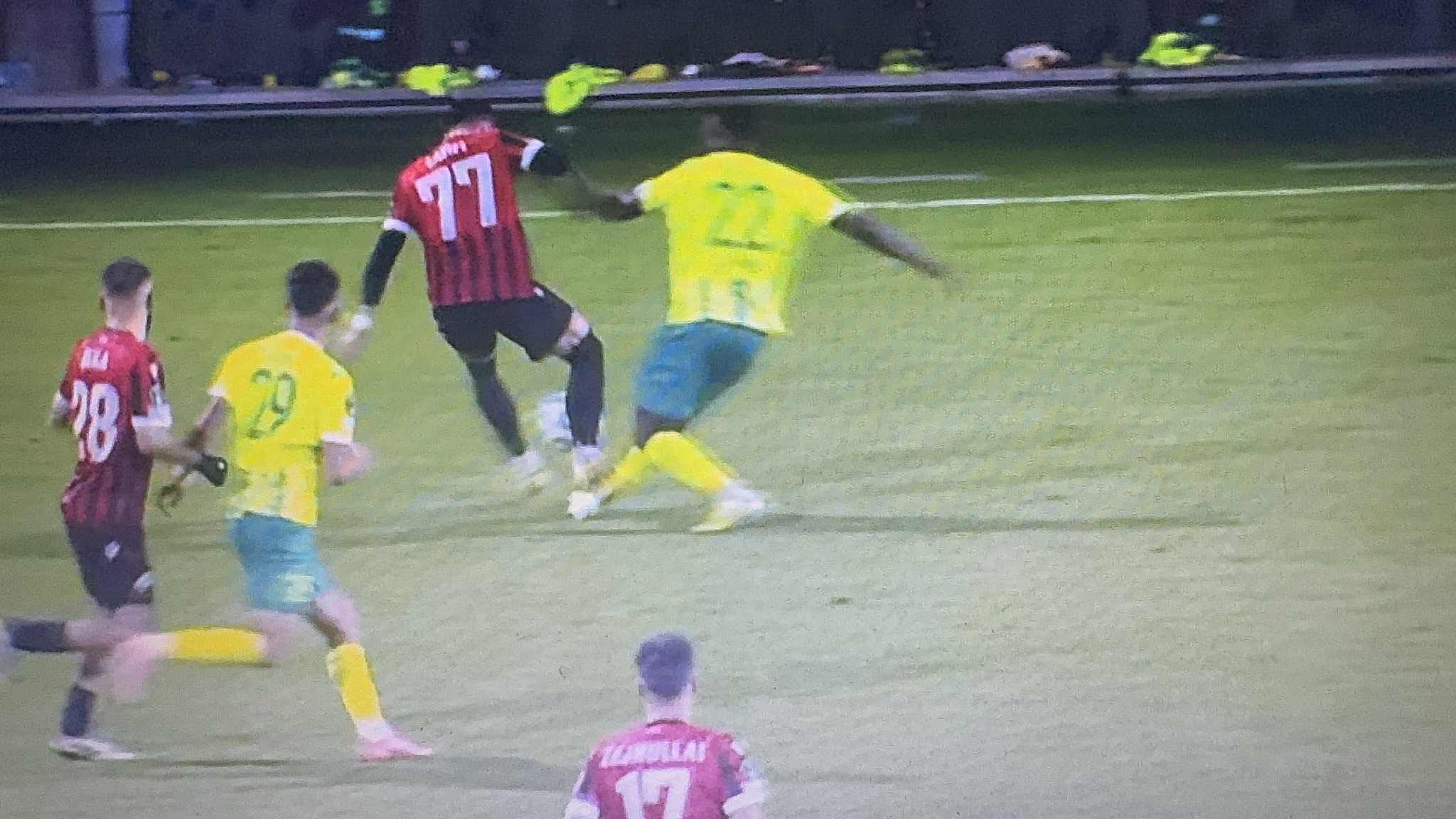 ΑΕΚ-Σκεντίγια: Το ΕΓΚΛΗΜΑΤΙΚΟ φάουλ στον Εκπολό και ΚΟΚΚΙΝΗ (ΦΩΤΟΓΡΑΦΙΕΣ & ΒΙΝΤΕΟ)