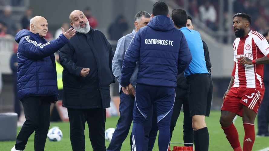 Καραπαπάς κατά διαιτησίας: «Μάλλον μπερδέψατε την καλή μας πρόθεση με κάτι άλλο, αρχίζει η ταινία...»