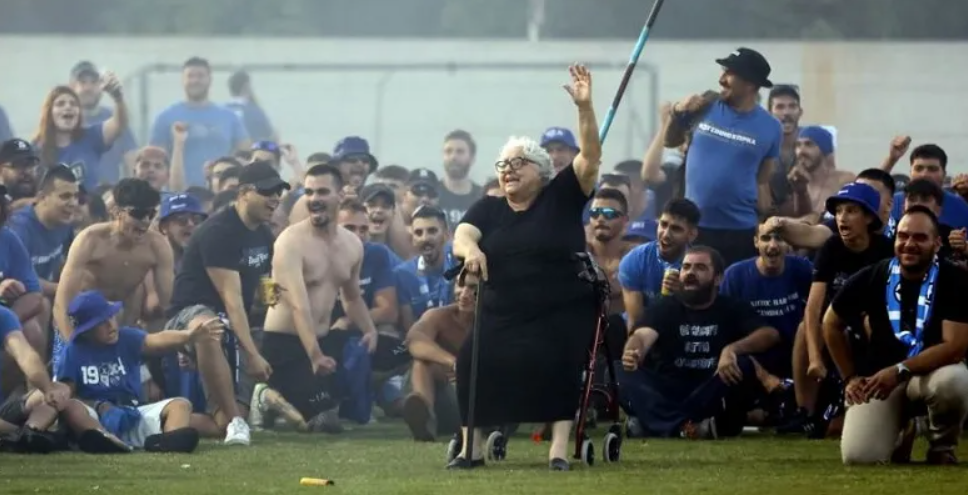 «Αγαπώ την Ανόρθωση, το μόνο που μας έμεινε από την Αμμόχωστο» (ΒΙΝΤΕΟ) «Αγαπώ την Ανόρθωση, το μόνο που μας έμεινε από την Αμμόχωστο» (ΒΙΝΤΕΟ)