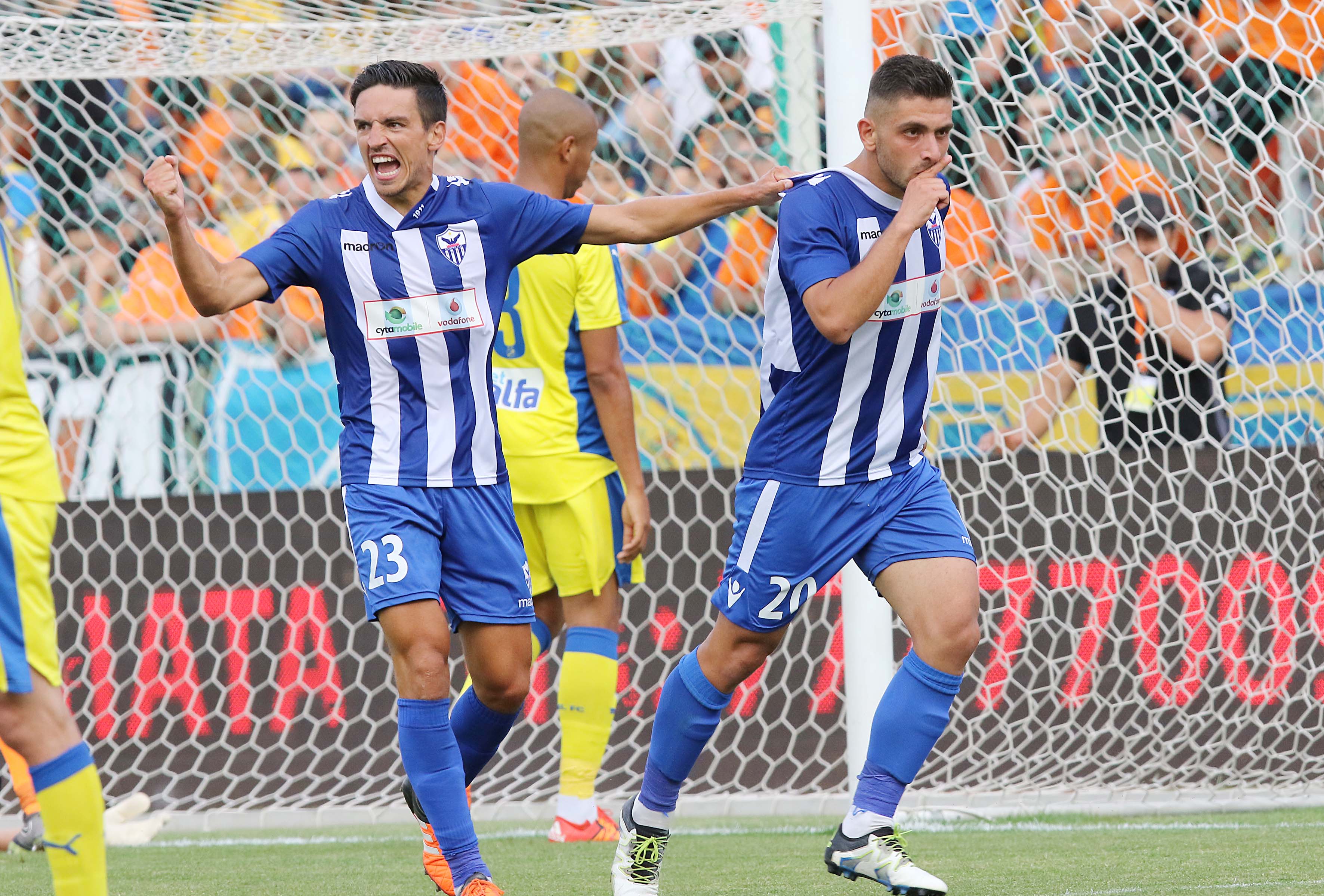 Ασταμάτητος... έριξε ΤΡΙΜΠΑΛΟ! (ΒΙΝΤΕΟ)