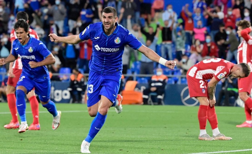 Δυνατό όνομα για το κέντρο της άμυνας στη λίστα της Ομόνοιας