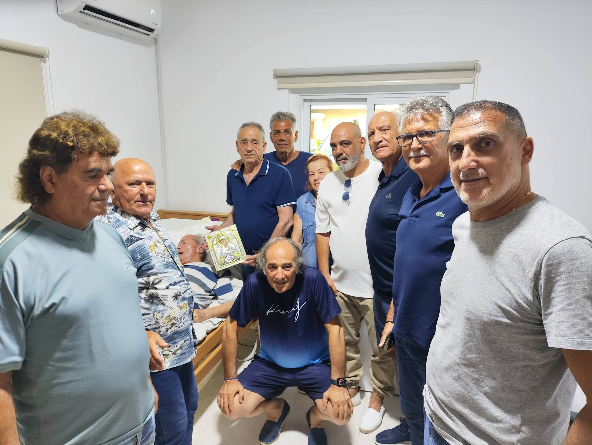 «Γιατί οι θρύλοι δεν ξεχνιούνται. ΤΙΜΩΝΤΑΙ!»: Συγκινητική κίνηση για τον Στεφανή του ΑΠΟΕΛ (ΦΩΤΟΓΡΑΦΙΕΣ)