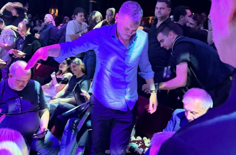 Στην Αθήνα ο Ομπράντοβιτς, τα «έσπασε» στα μπουζούκια με τον Γιασικεβίτσιους! (ΦΩΤΟΓΡΑΦΙΕΣ)