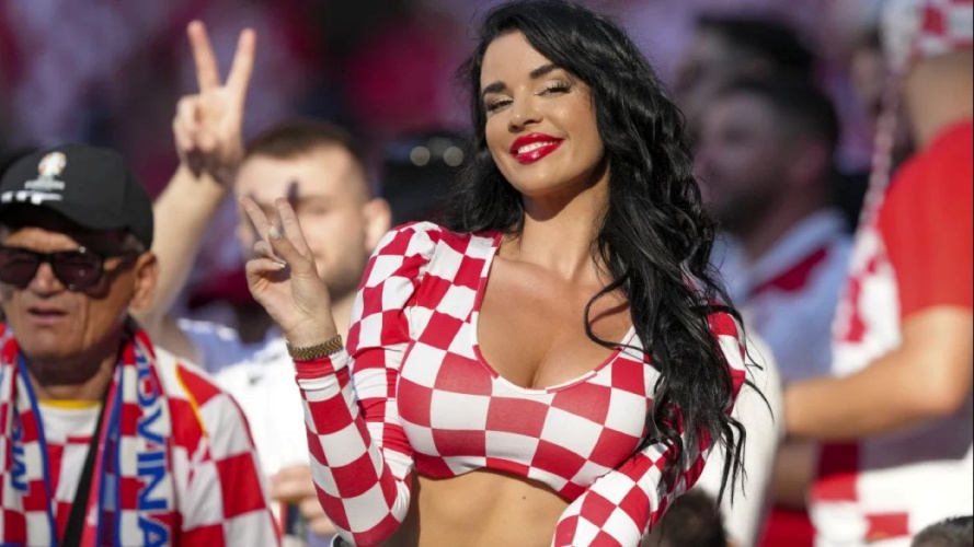 Ιβάνα Νολ: Πώς είναι σήμερα το «καυτό» κορίτσι της Κροατίας από το Μουντιάλ; (ΦΩΤΟΓΡΑΦΙΕΣ)