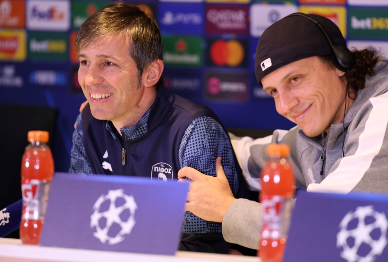 ΘΕΛΑΔΕΣ: «Είμαστε απολύτως προετοιμασμένοι για τον αυριανό αγώνα» - ΛΟΥΙΖ: «Να δείξουμε χαρακτήρα»