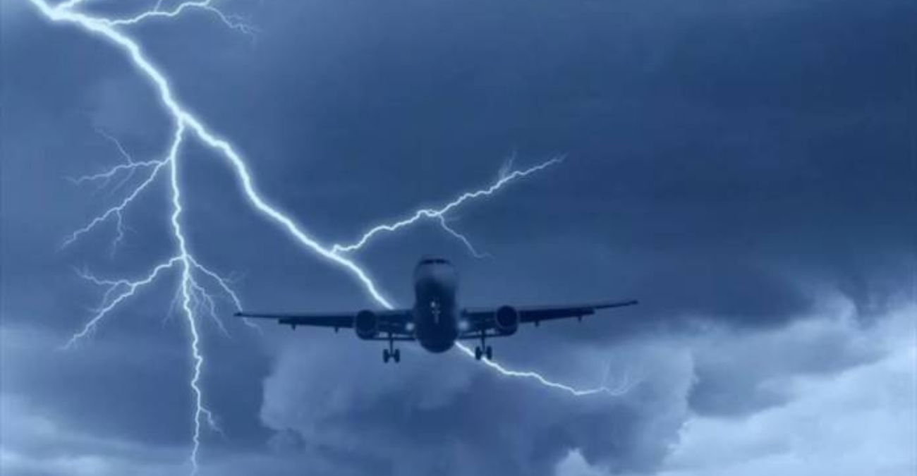 Δύσκολες ώρες για πτήση προς Λάρνακα λόγω κακοκαιρίας - Δεν κατάφερε να προσγειωθεί και κατευθύνθηκε εκτάκτως στην Πάφο