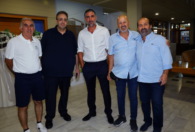 Τιμήθηκε από την ΕΝΠ το άλλοτε… «ΤΑΝΚ» των γηπέδων, Μιχάλης Κωνσταντίνου (ΦΩΤΟΓΡΑΦΙΕΣ)