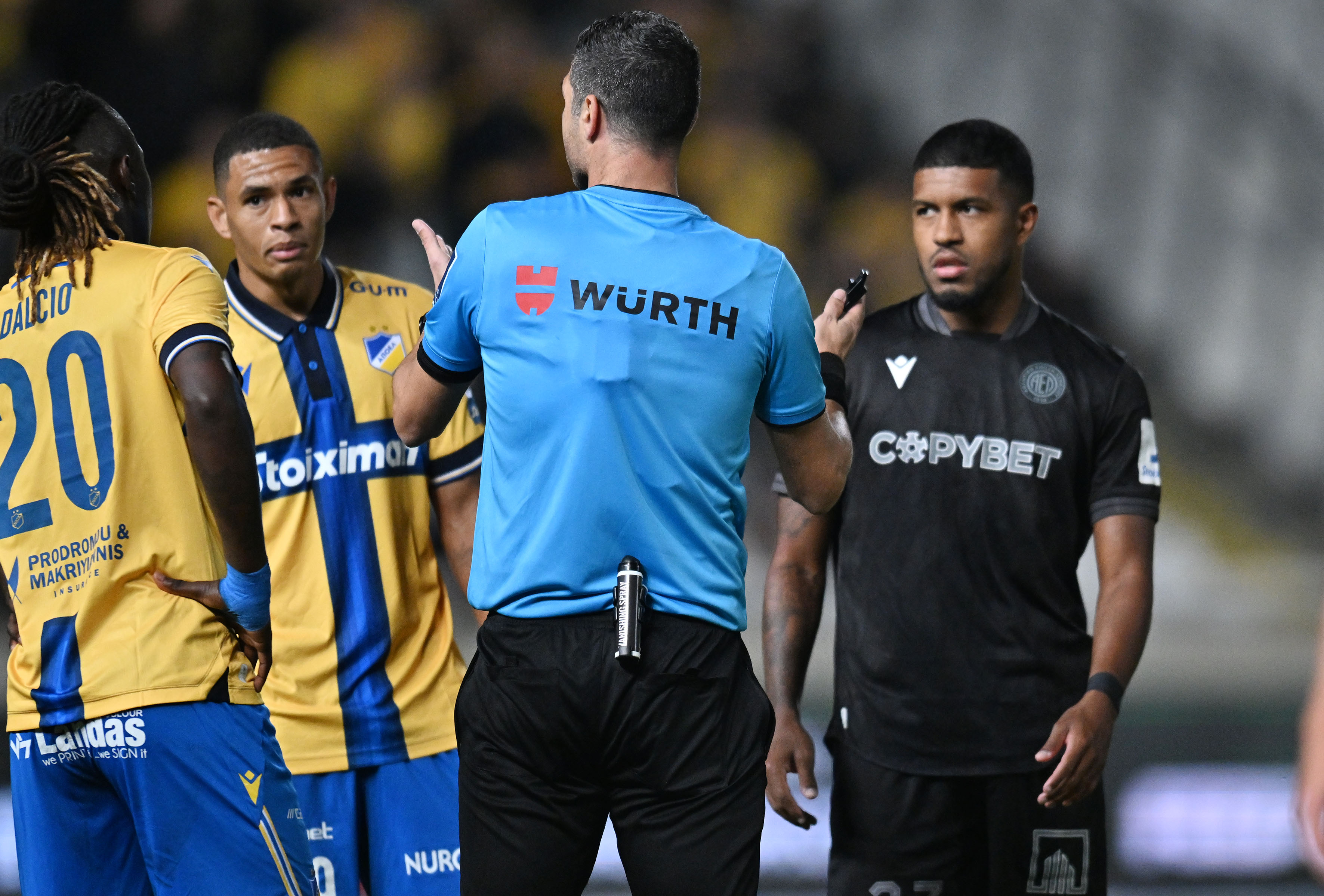 Η διαιτησία στα ματς του ΑΠΟΕΛ (2025/26)