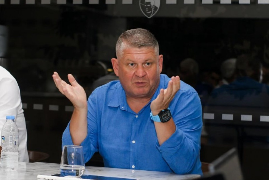 "Βόμβα" στην Πάφο: Αποχωρεί από την προεδρία ο Ρομάν Ντουμπόφ!