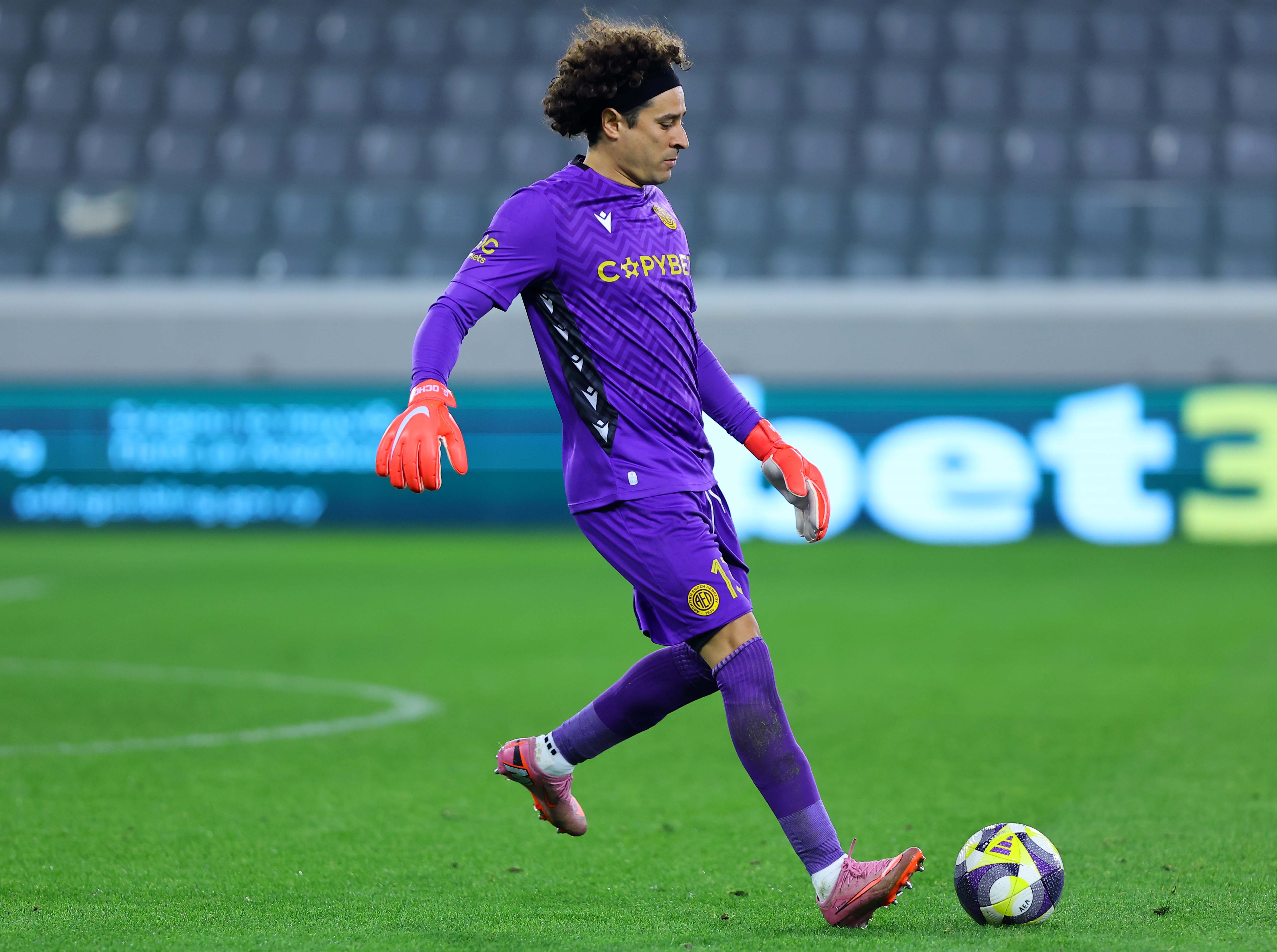 Ο Αγκιρε δεν ξεχνά τον Οτσόα...