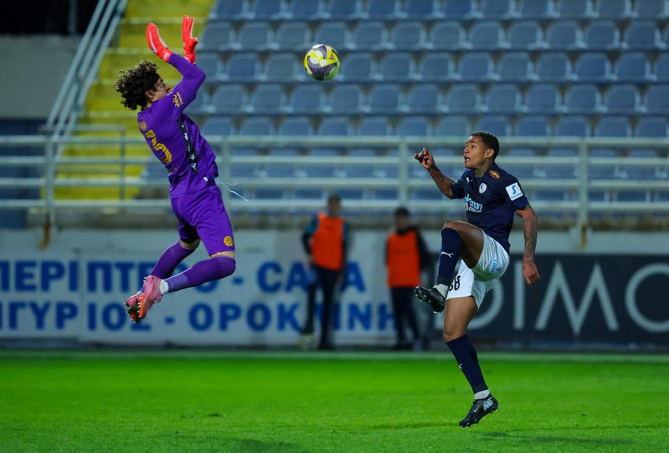 OTΣΟΑ: Ήρθε για τέτοιες εμφανίσεις