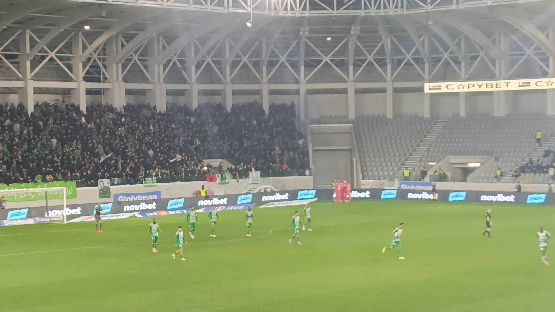 ΟΜΟΝΟΙΑ: Χαμός στο πράσινο πέταλο μετά το γκολ του Μαέ (ΒΙΝΤΕΟ)