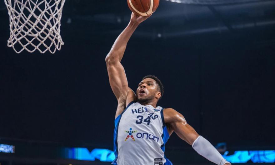 Giannis… Airlines με μυθικό κάρφωμα κόντρα στο Ισραήλ! (BINTEO)