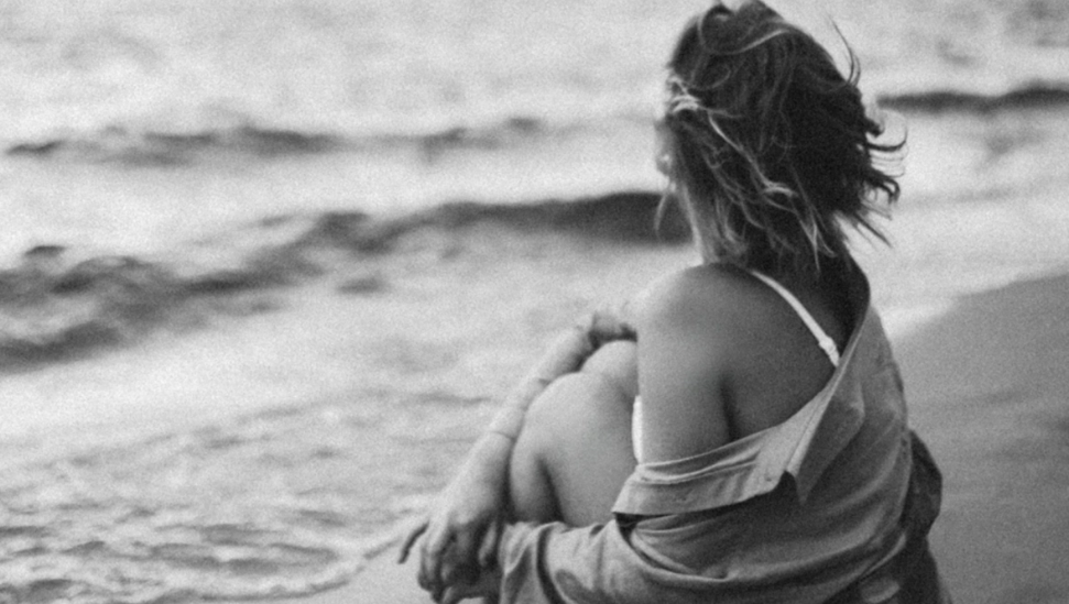 Γιατί είναι τόσο δύσκολο να παραδεχτούμε τα λάθη μας - Η ψυχολογική παγίδα που μας κρατάει «εγκλωβισμένους»