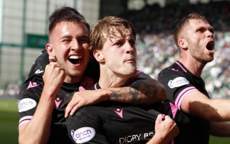 Έκανε την έκπληξη στην πρεμιέρα η Σεντ Μίρεν!