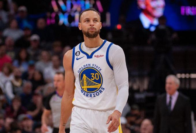 Οι "Splash Brothers" έβαλαν 54 πόντους και... διέλυσαν τους Κινγκς