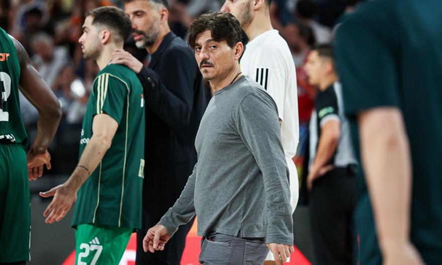 Γιαννακόπουλος: «Καταφέραμε να δουν πλέον ακόμα και οι τυφλοί - Αξίζατε να είστε πρωταθλητές»!