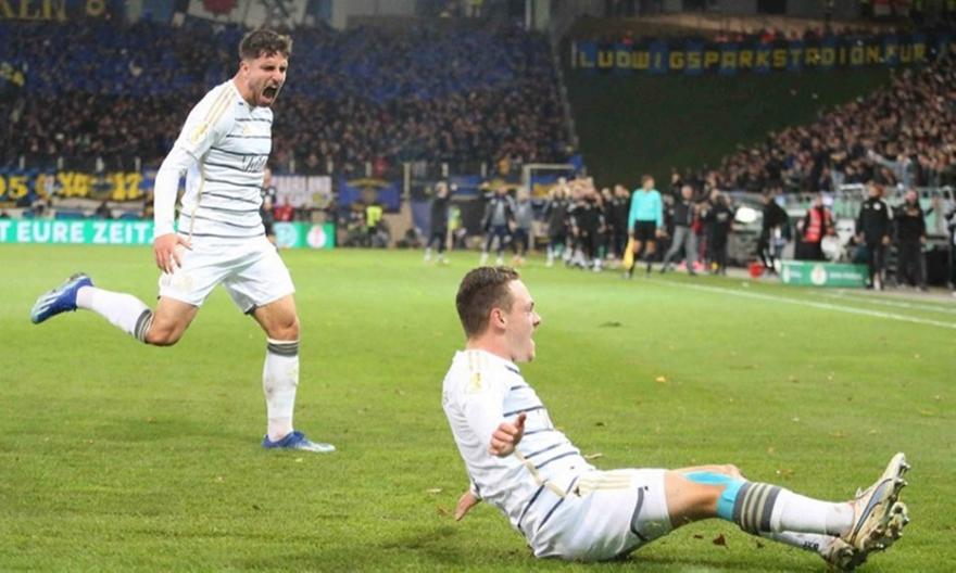 To γκολ της Ζααρμπρίκεν στο 96' που πέταξε εκτός Κυπέλλου την Μπάγερν και… ο χαμός στο γήπεδο! (ΒΙΝΤΕΟ)