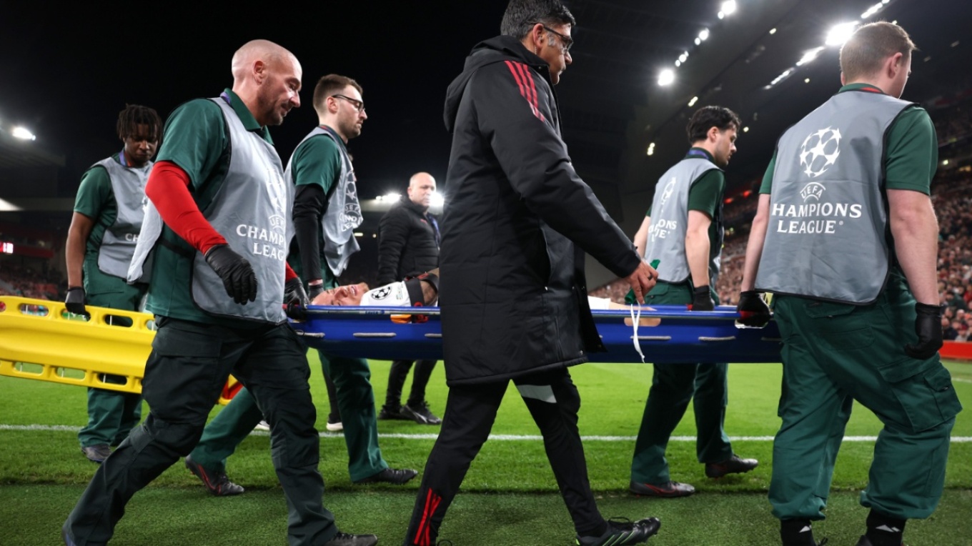 «Πάγωσε» το Άνφιλντ από τον ανατριχιαστικό τραυματισμό του Νόα Λανγκ - Κόπηκε το δάκτυλο του! 