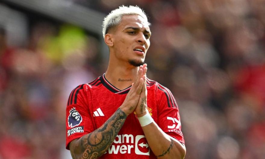 Σκέφτεται να θέσει εκτός ομάδας τον Άντονι η Γιουνάιτεντ!